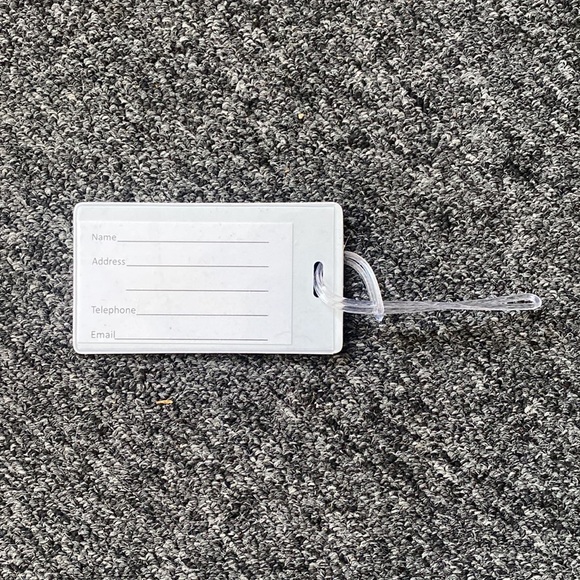 NEW - set of 2 Roanoke College Luggage tags - Heavy Duty w/Flexible vinyl loop - Picture 2 of 2